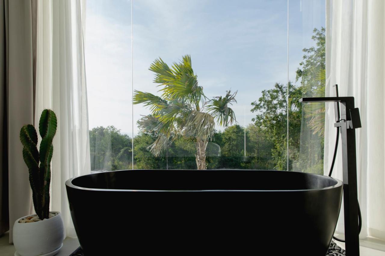 Her Huahin Pool Villa Екстериор снимка
