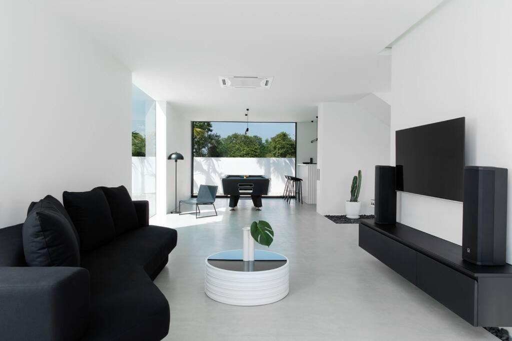 Her Huahin Pool Villa Екстериор снимка